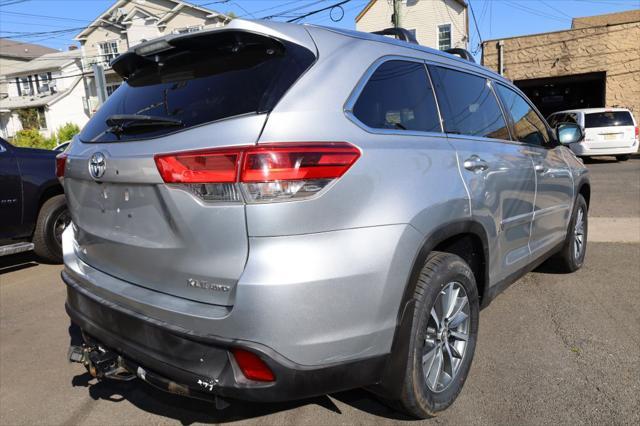 used 2019 Toyota Highlander car, priced at $21,495