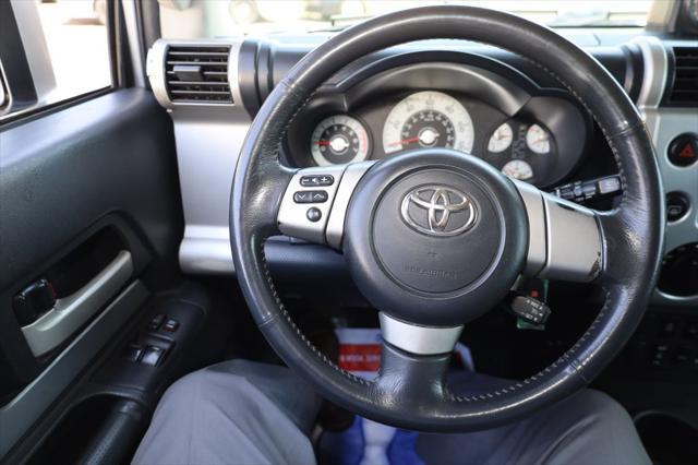 used 2007 Toyota FJ Cruiser car, priced at $10,495