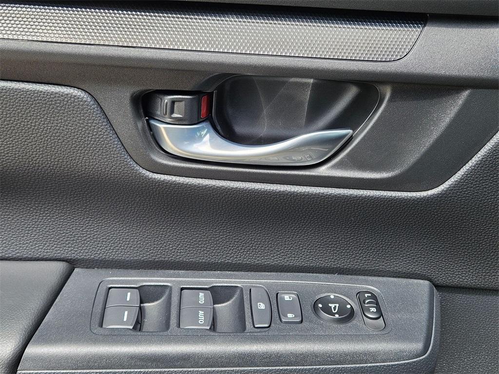 new 2025 Honda CR-V Hybrid car, priced at $35,517