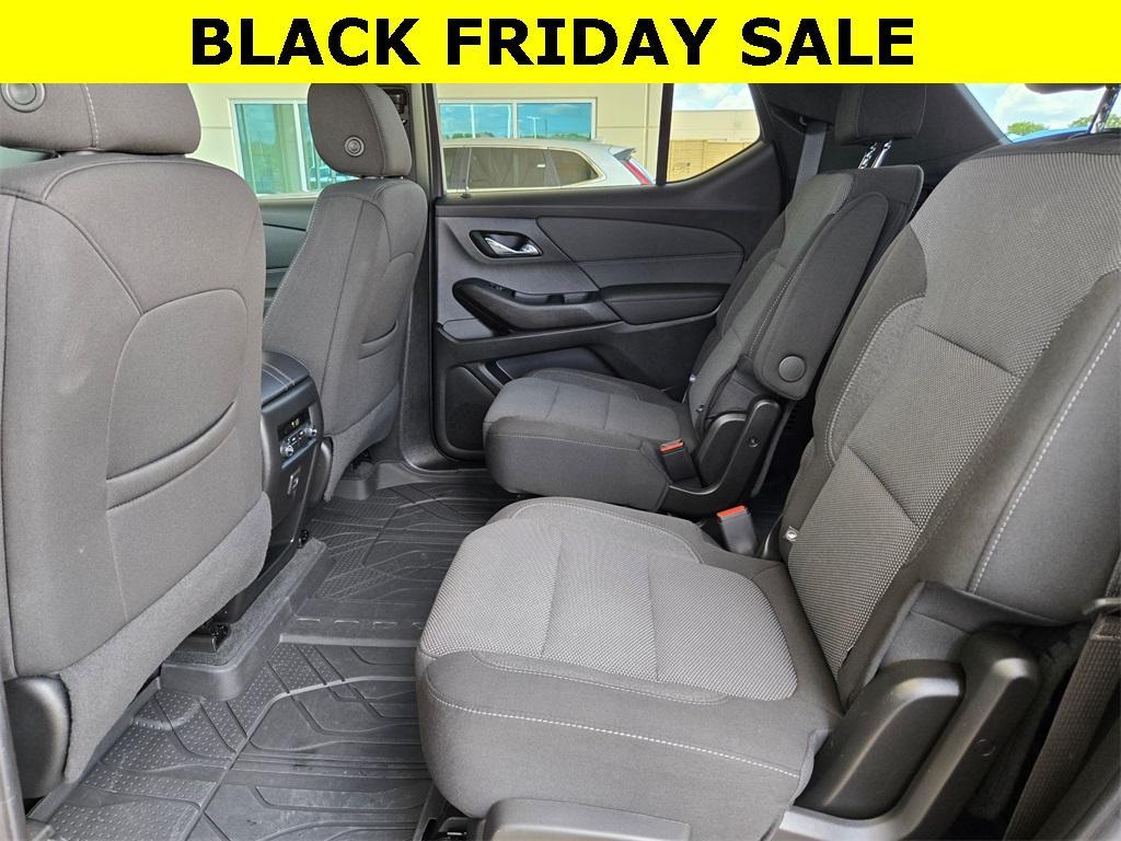 used 2023 Chevrolet Traverse car, priced at $30,000