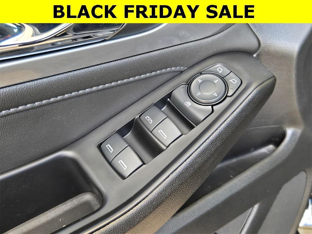 used 2023 Chevrolet Traverse car, priced at $30,000