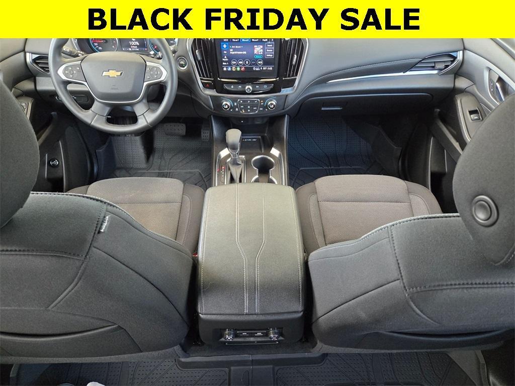 used 2023 Chevrolet Traverse car, priced at $30,000