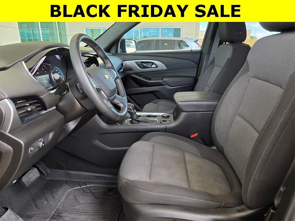 used 2023 Chevrolet Traverse car, priced at $30,000