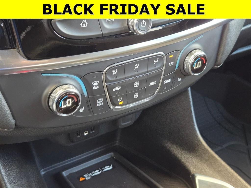 used 2023 Chevrolet Traverse car, priced at $30,000