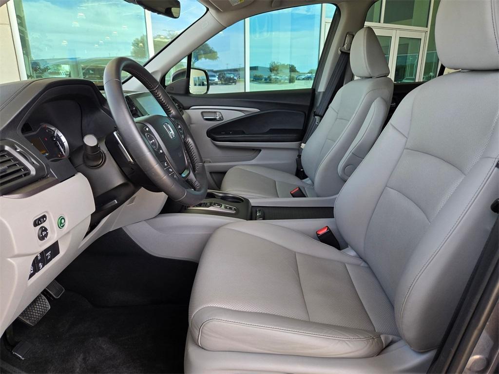 used 2023 Honda Ridgeline car, priced at $32,418