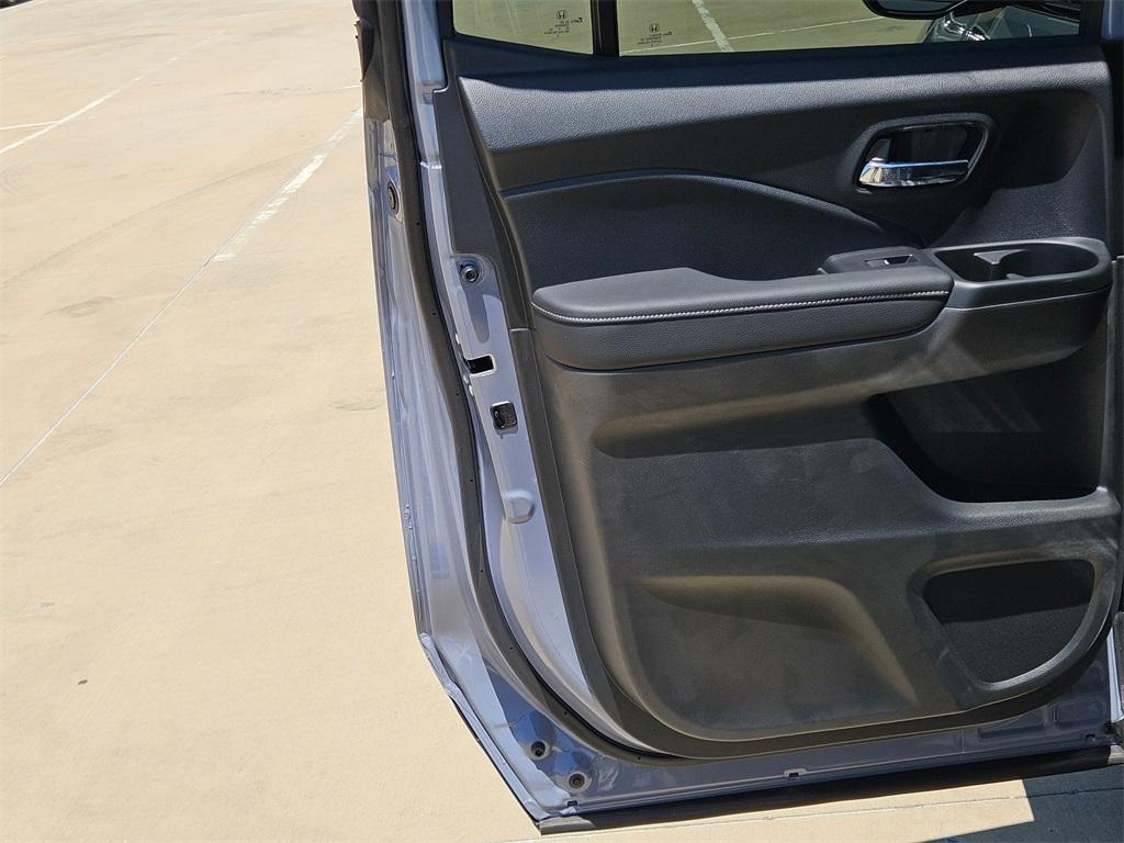 new 2025 Honda Ridgeline car, priced at $39,793