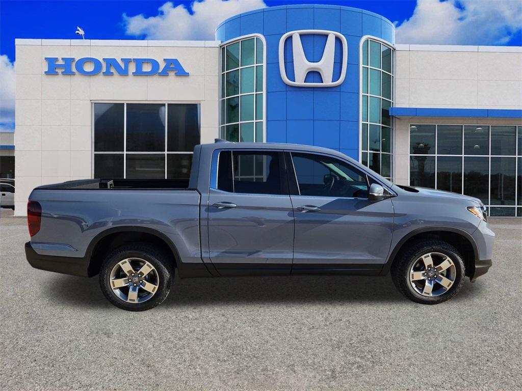new 2025 Honda Ridgeline car, priced at $39,793