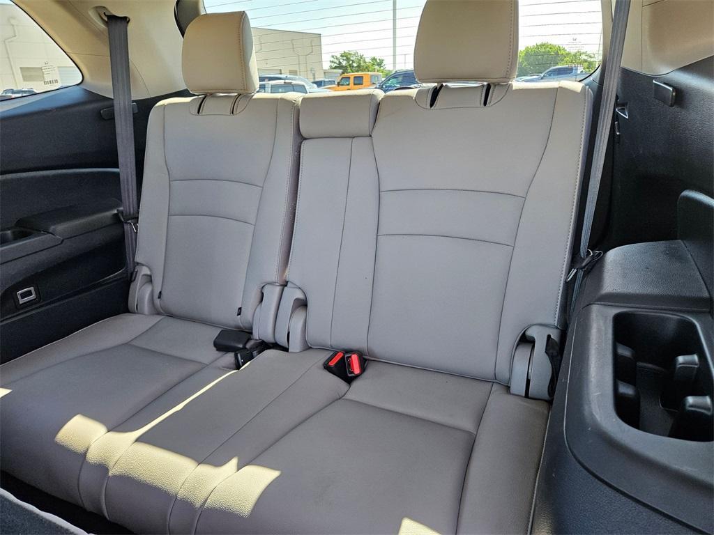 used 2021 Honda Pilot car, priced at $26,498