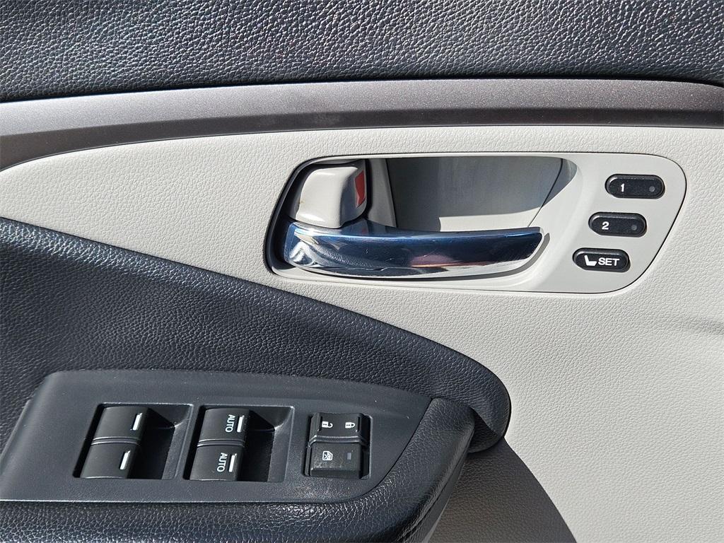 used 2021 Honda Pilot car, priced at $26,498