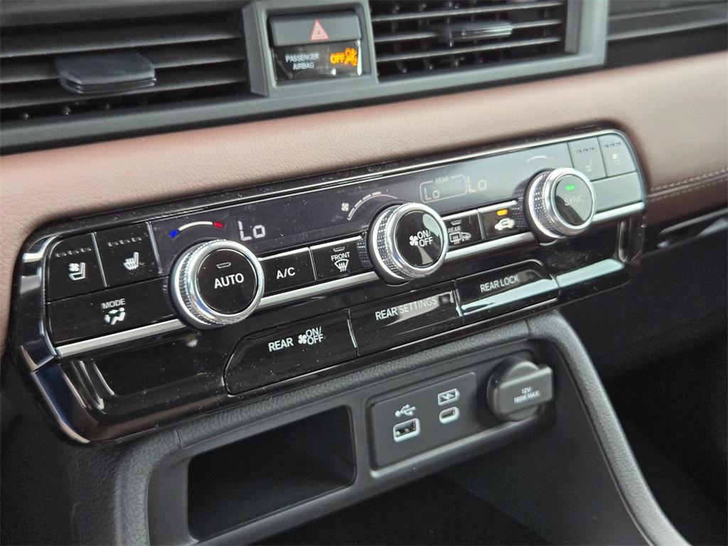 new 2025 Honda Pilot car, priced at $50,323