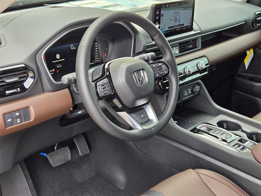 new 2025 Honda Pilot car, priced at $50,323
