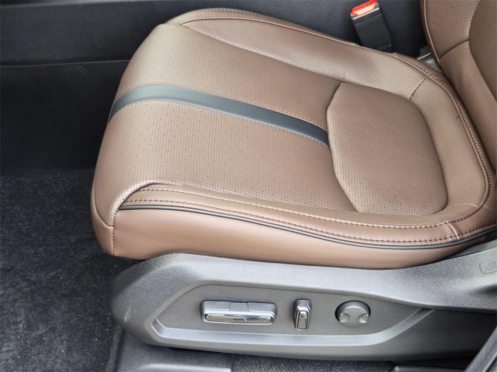 new 2025 Honda Pilot car, priced at $50,323