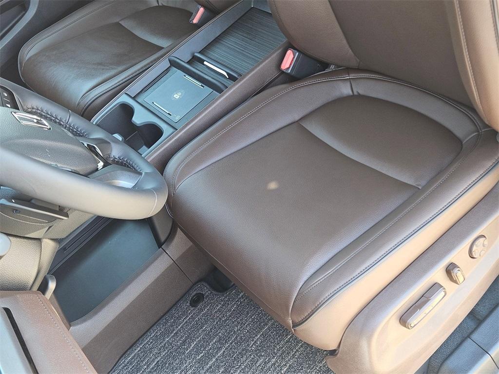 new 2025 Honda Odyssey car, priced at $48,815