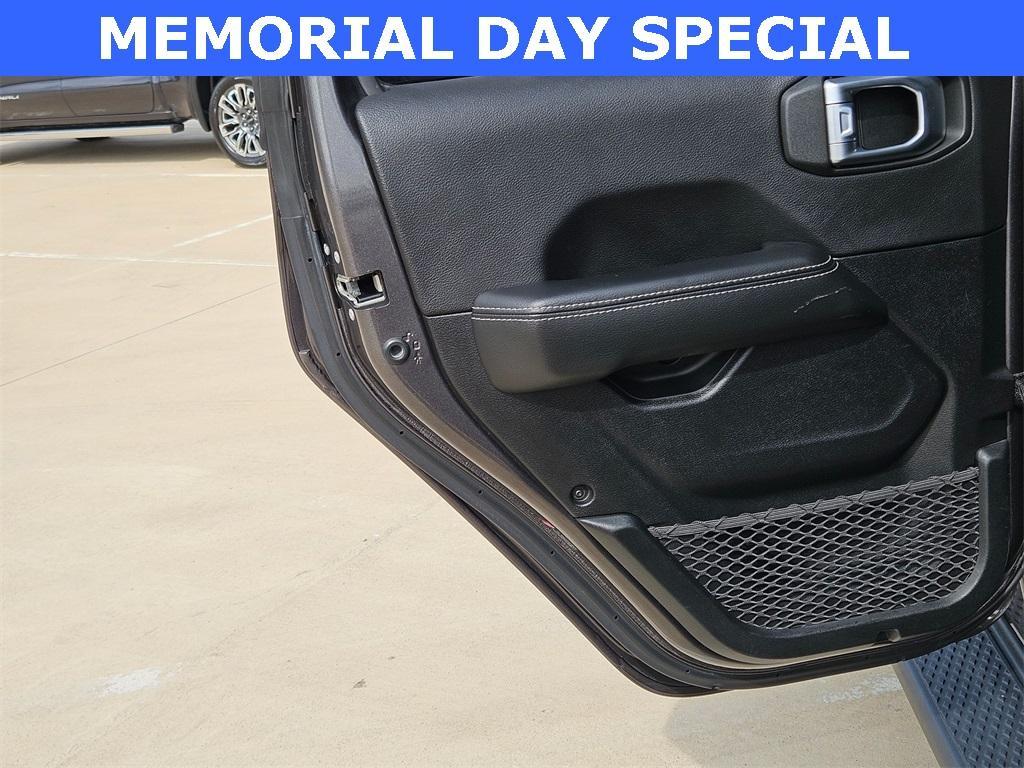 used 2021 Jeep Gladiator car, priced at $31,307