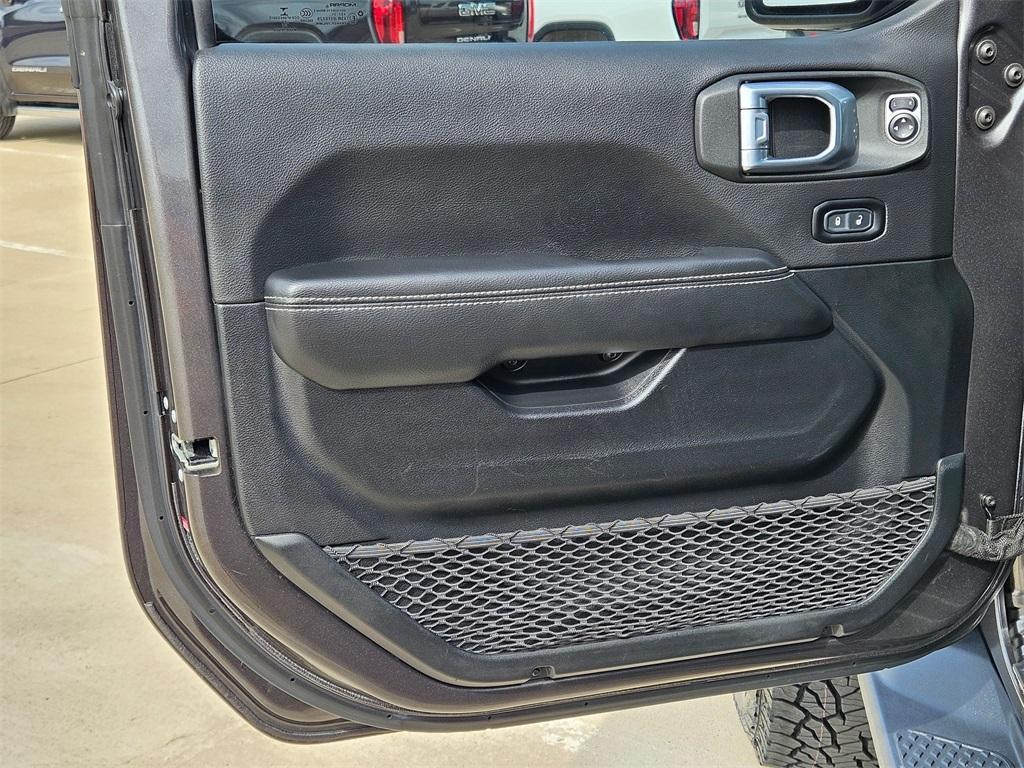 used 2021 Jeep Gladiator car, priced at $30,000