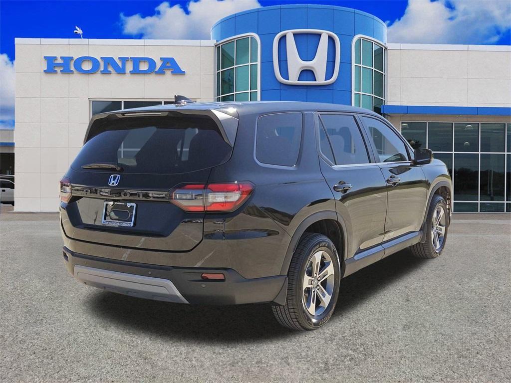 new 2025 Honda Pilot car, priced at $43,026