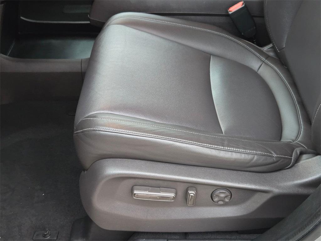 used 2024 Honda Odyssey car, priced at $32,889