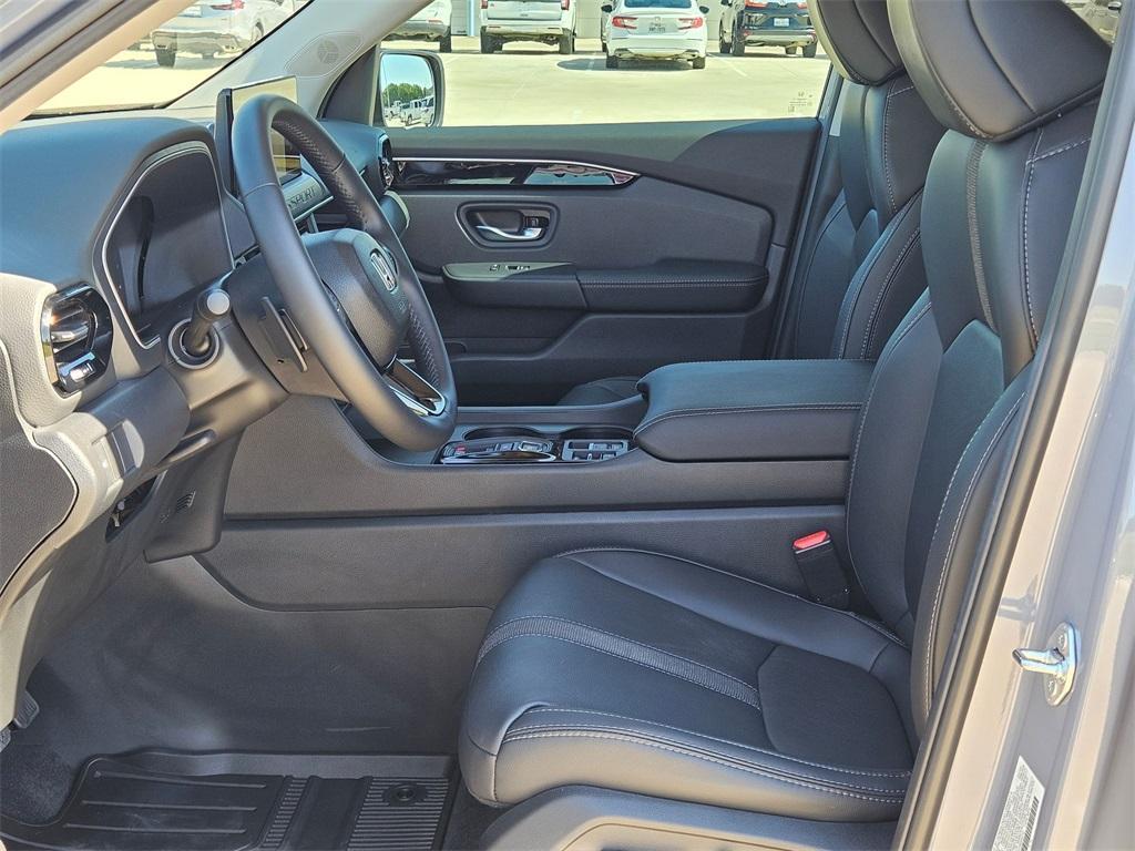 used 2026 Honda Passport car, priced at $43,595