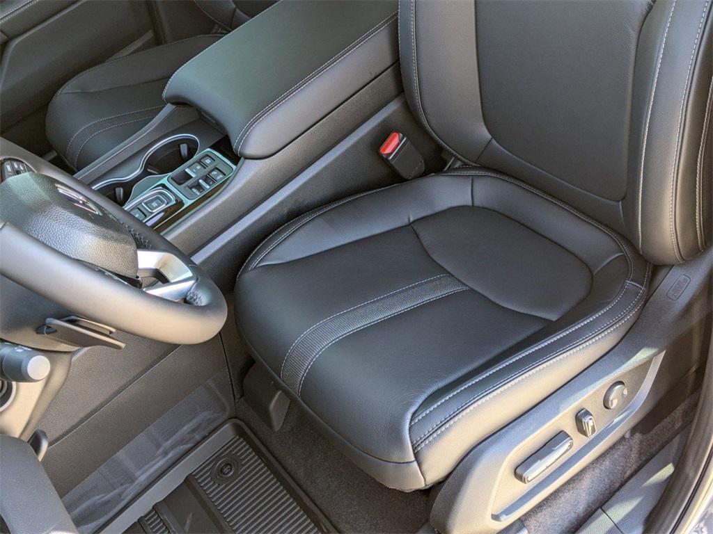 new 2025 Honda Pilot car, priced at $49,405