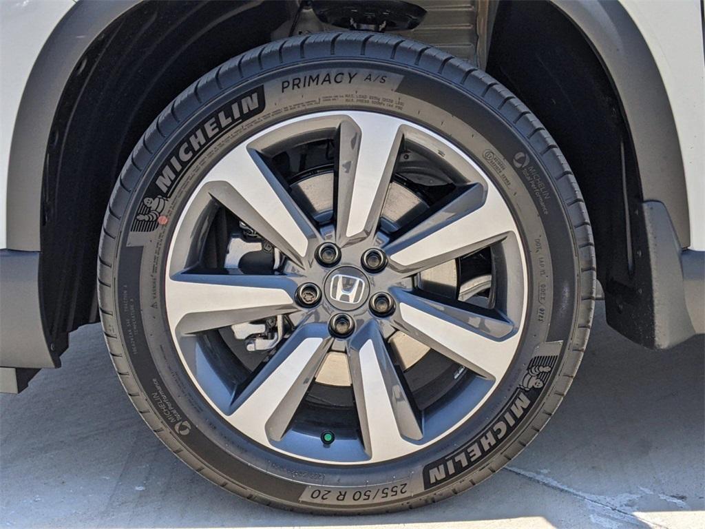 new 2025 Honda Pilot car, priced at $49,405