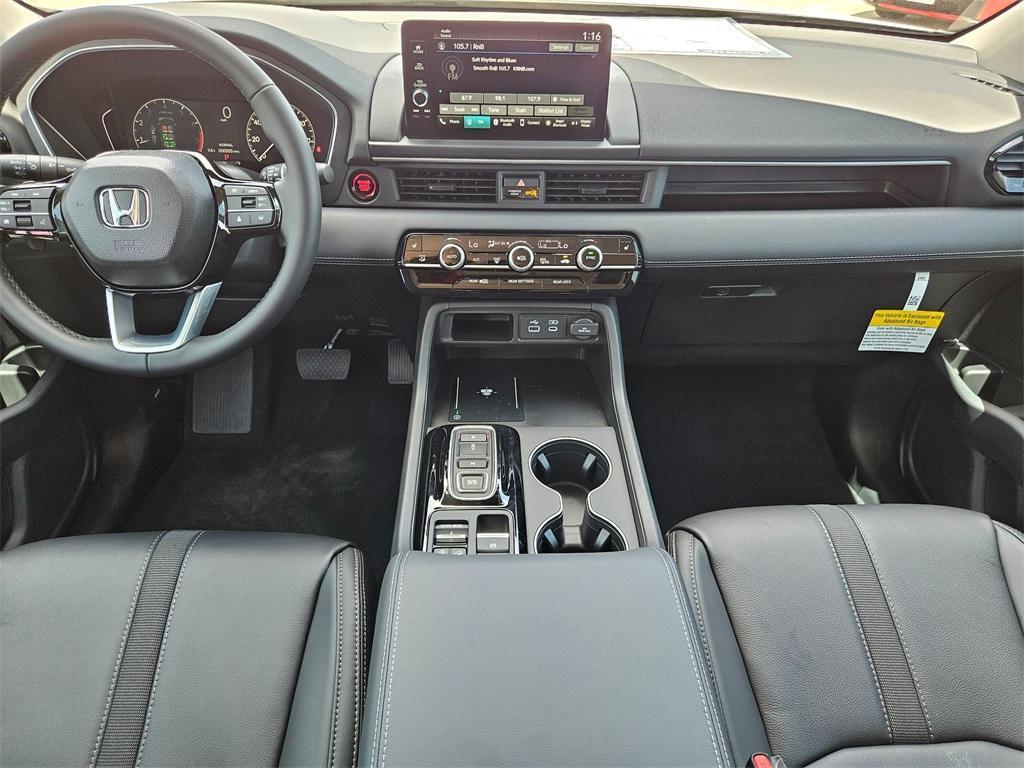 new 2025 Honda Pilot car, priced at $44,751