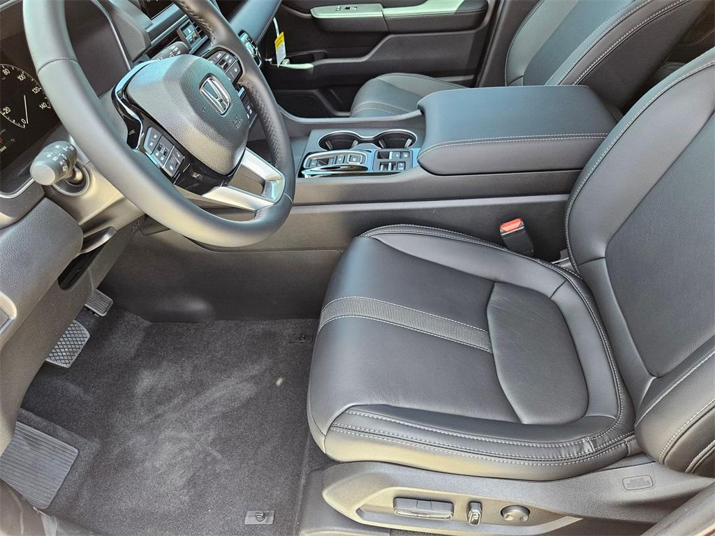 new 2025 Honda Pilot car, priced at $44,751