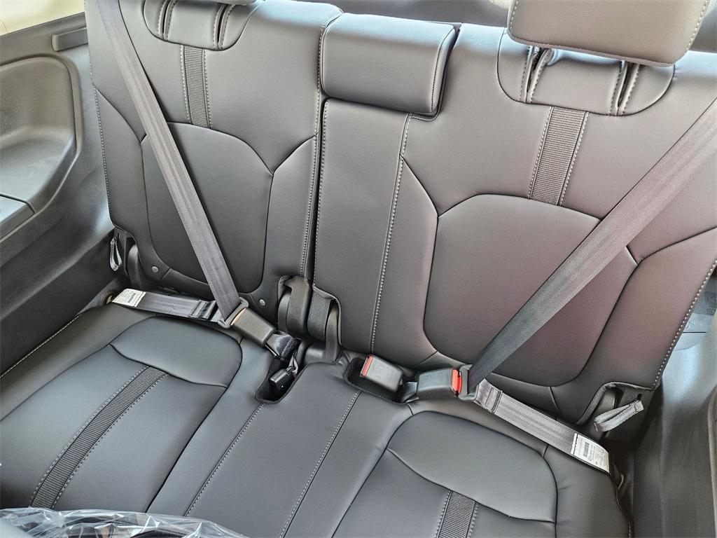 new 2025 Honda Pilot car, priced at $44,751