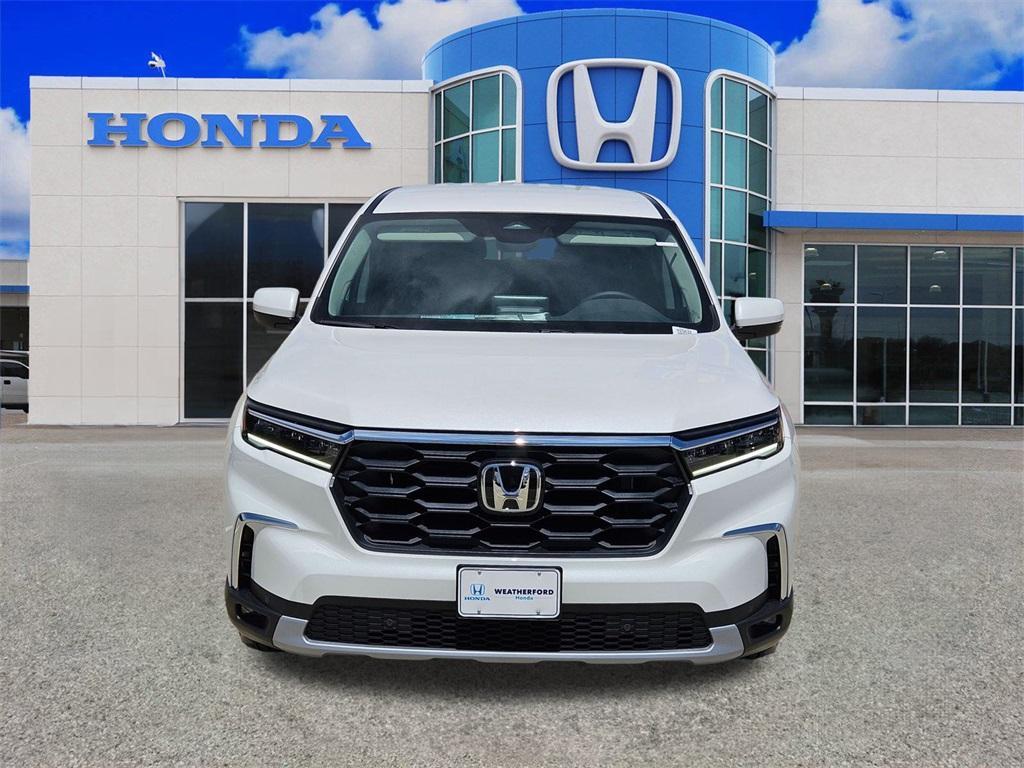new 2025 Honda Pilot car, priced at $44,751