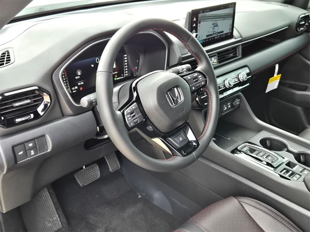 new 2025 Honda Pilot car, priced at $52,082
