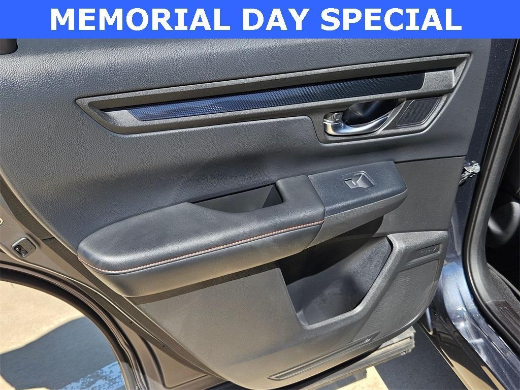 new 2025 Honda CR-V Hybrid car, priced at $38,181