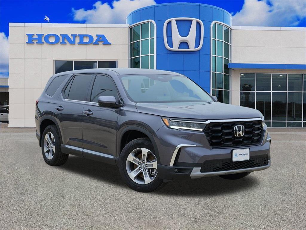 new 2025 Honda Pilot car, priced at $42,870