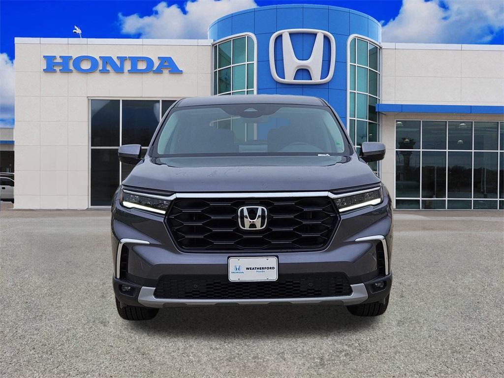 new 2025 Honda Pilot car, priced at $42,870
