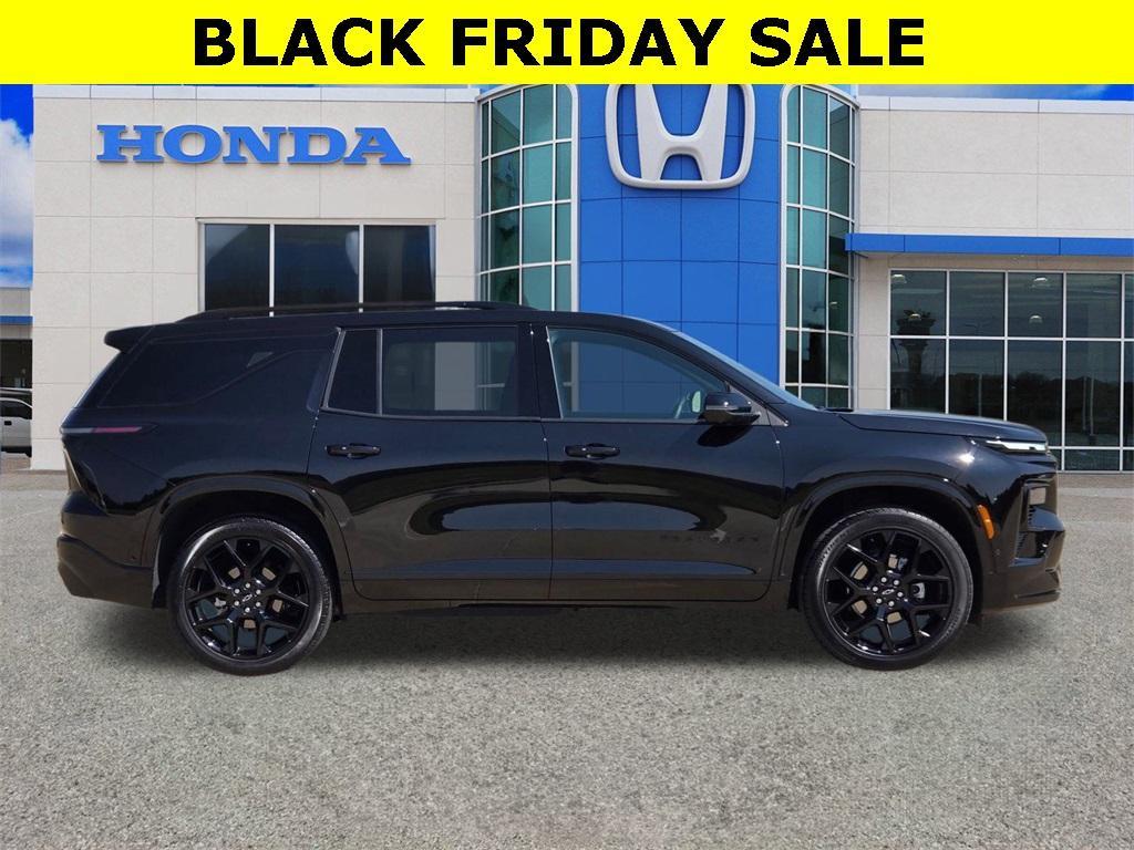 used 2024 Chevrolet Traverse car, priced at $51,762