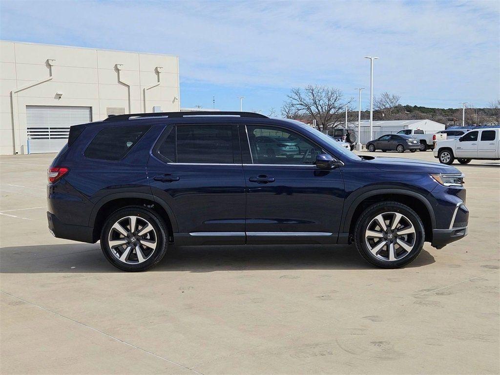 new 2025 Honda Pilot car, priced at $45,393