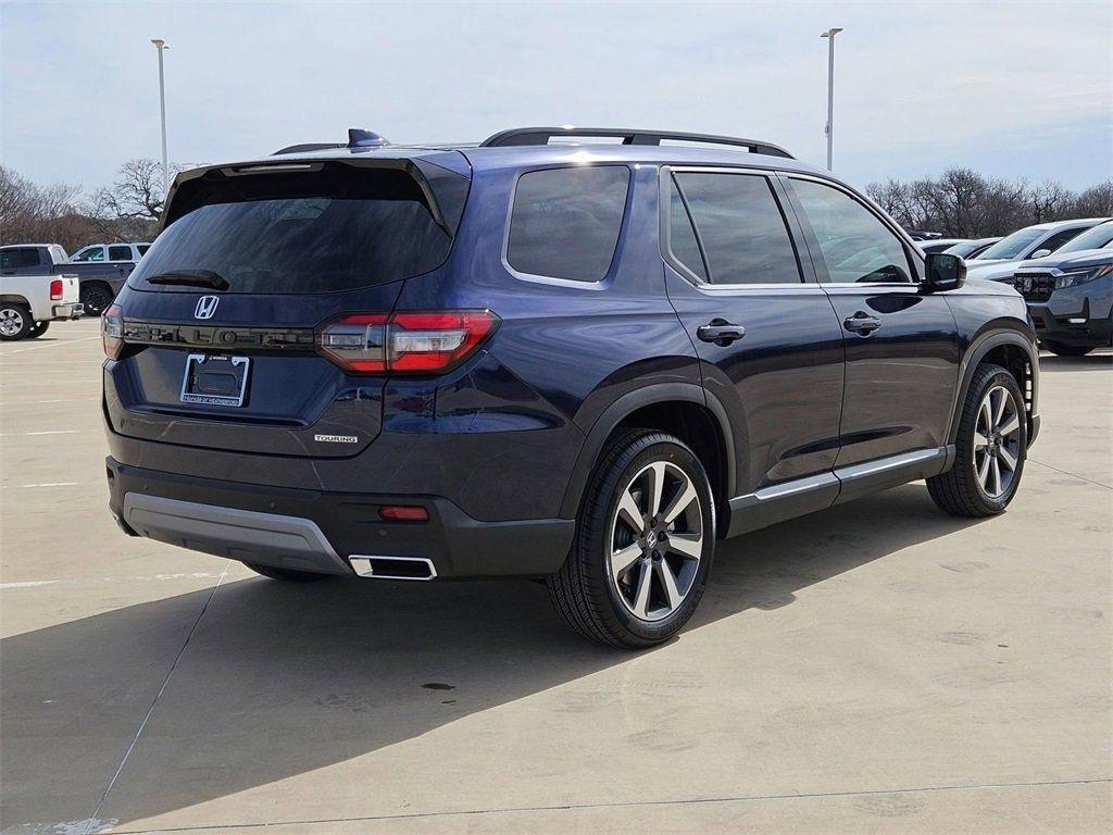 new 2025 Honda Pilot car, priced at $45,393