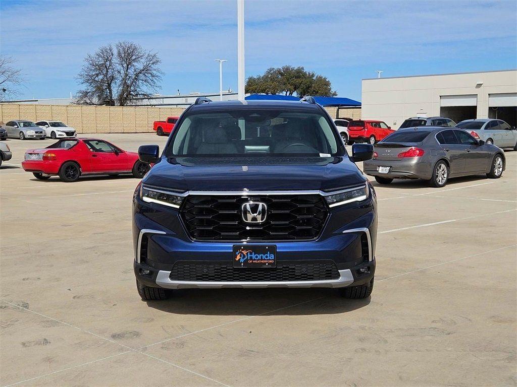 new 2025 Honda Pilot car, priced at $45,393