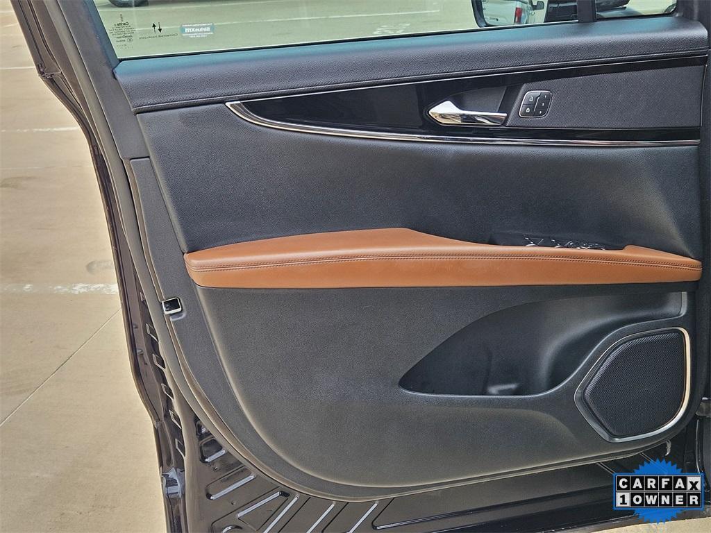 used 2022 Lincoln Nautilus car, priced at $35,900