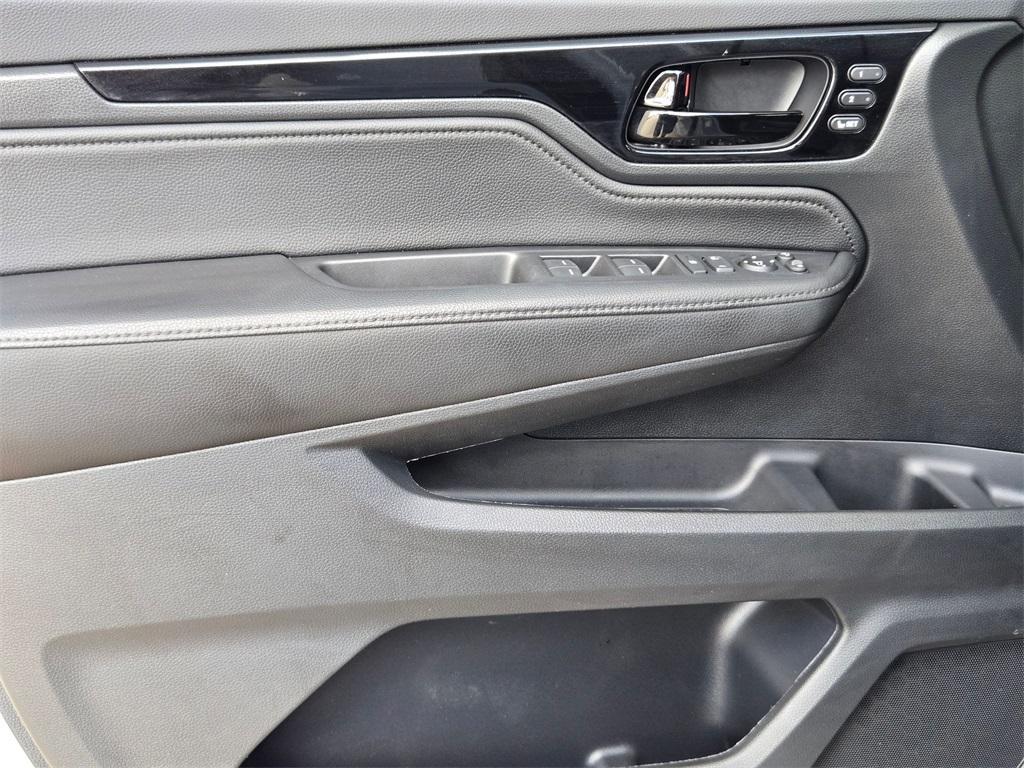 used 2024 Honda Odyssey car, priced at $44,167