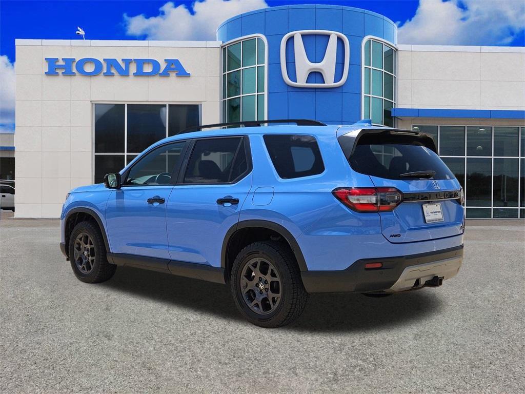 used 2024 Honda Pilot car, priced at $43,777