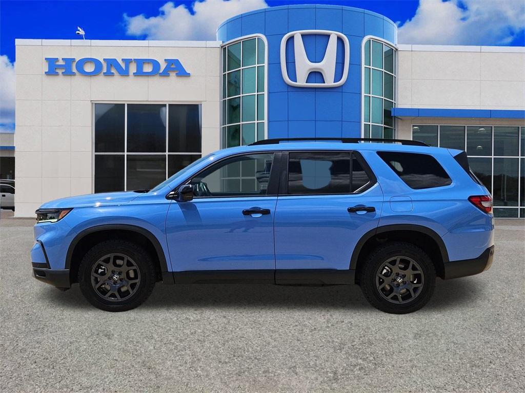 used 2024 Honda Pilot car, priced at $43,777