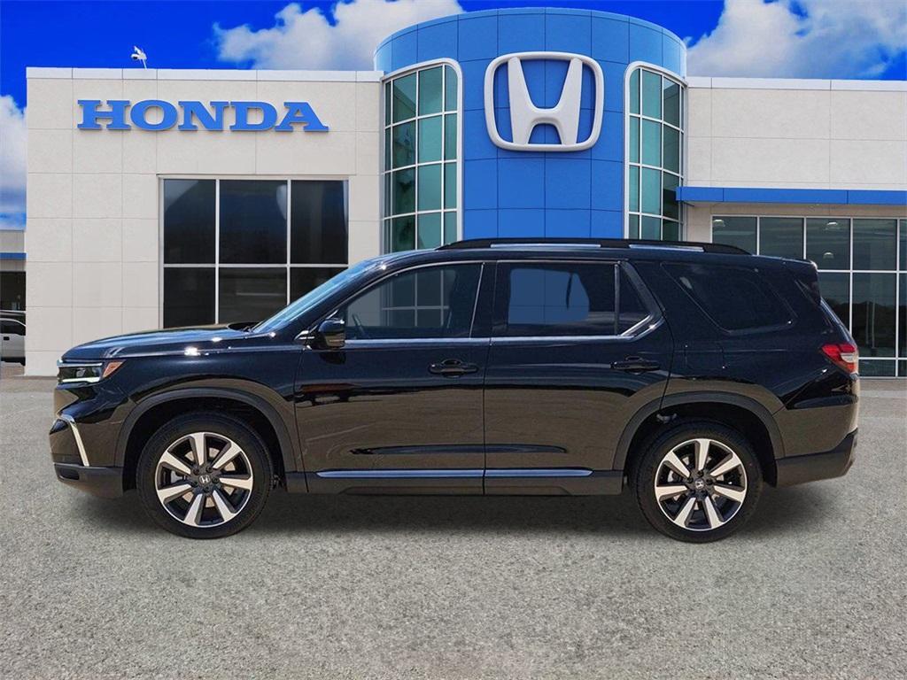 new 2025 Honda Pilot car, priced at $48,003
