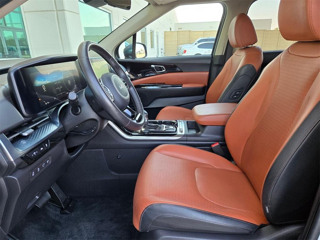 used 2024 Kia Carnival car, priced at $40,457