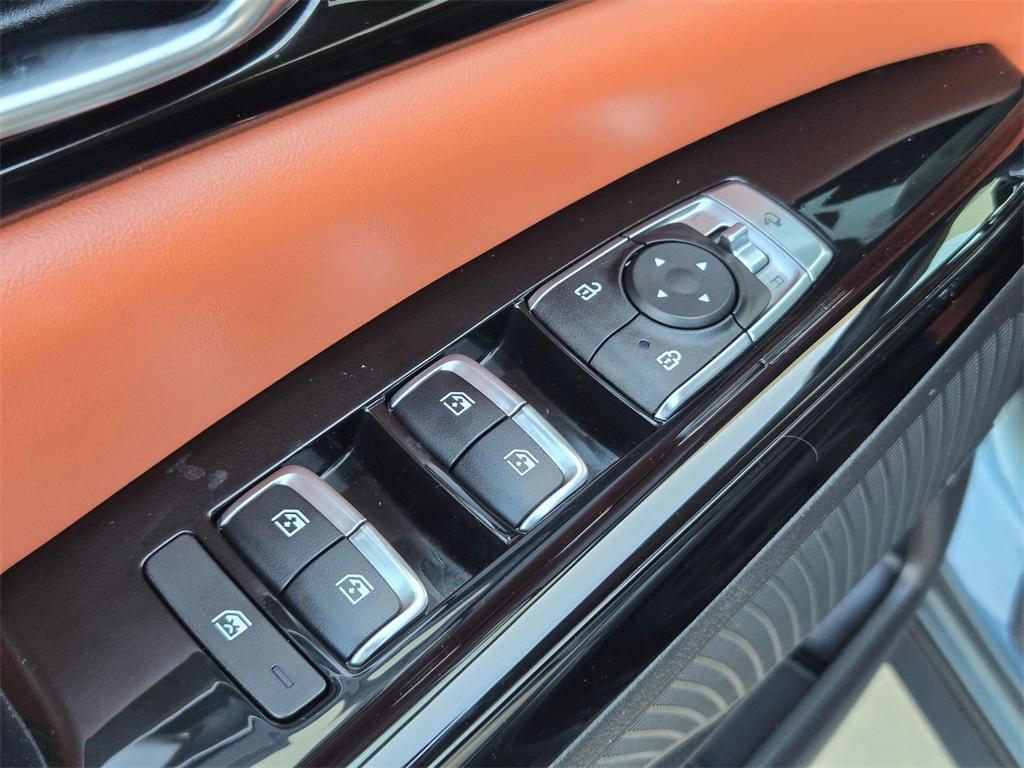 used 2024 Kia Carnival car, priced at $40,457