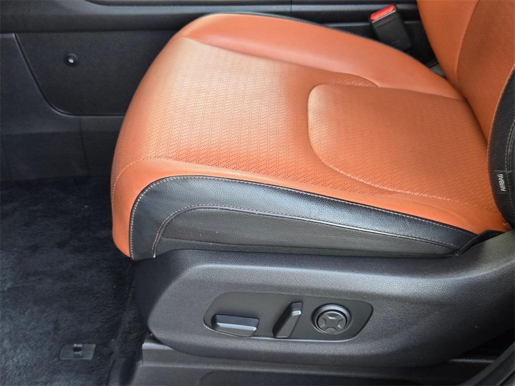 used 2024 Kia Carnival car, priced at $40,457