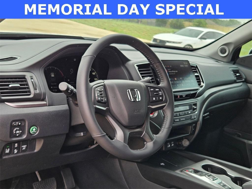 new 2025 Honda Ridgeline car, priced at $41,604