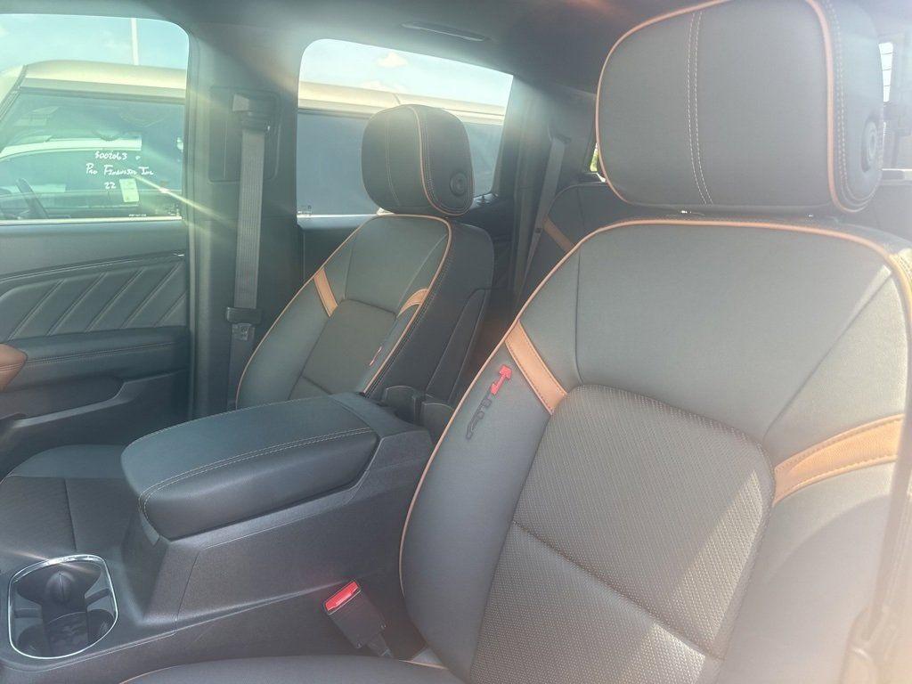 used 2024 GMC Canyon car, priced at $45,000