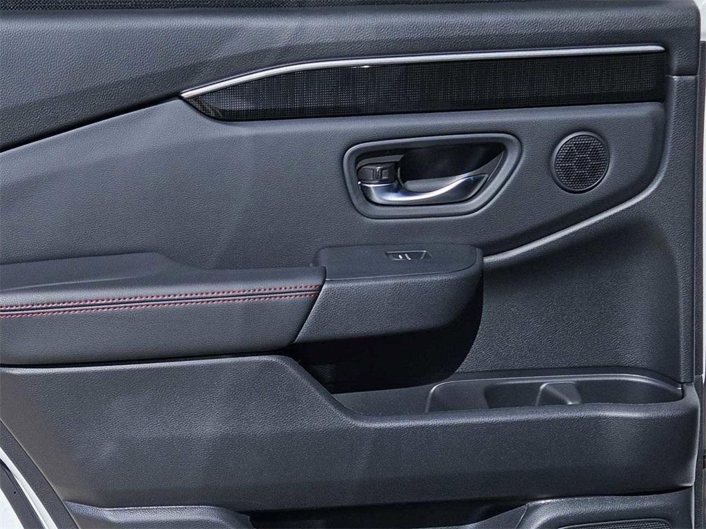new 2025 Honda Pilot car, priced at $56,485