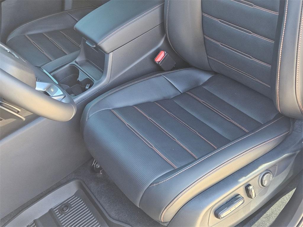 new 2025 Honda CR-V Hybrid car, priced at $37,044