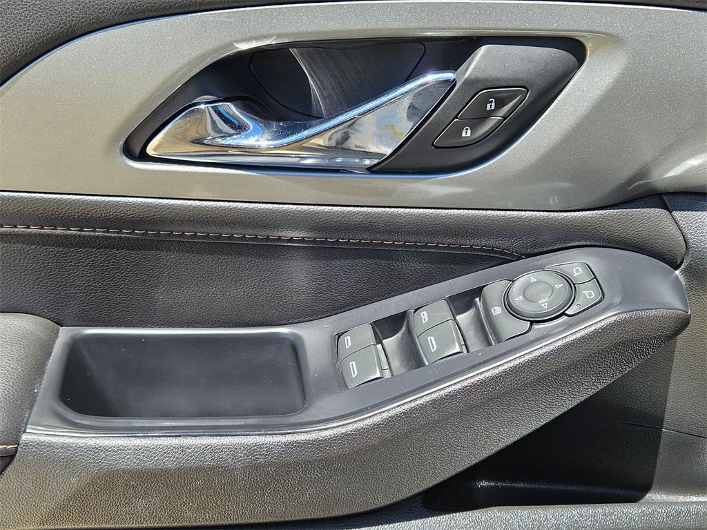 used 2020 Chevrolet Traverse car, priced at $22,899