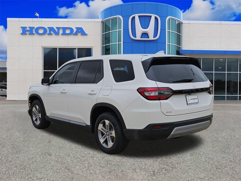 new 2025 Honda Pilot car, priced at $45,367